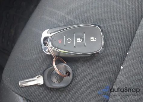 2018 Chevrolet Trax Lt z USA, uszkodzony, nr VIN KL7CJPSB4JB691294